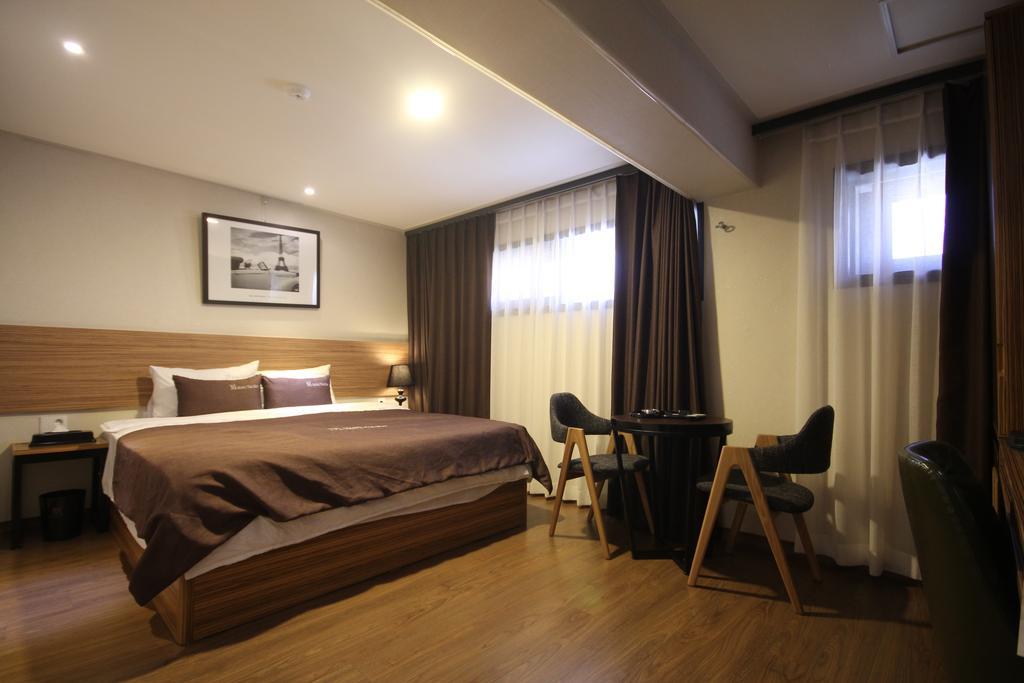 The May Hotel Μπουσάν Δωμάτιο φωτογραφία